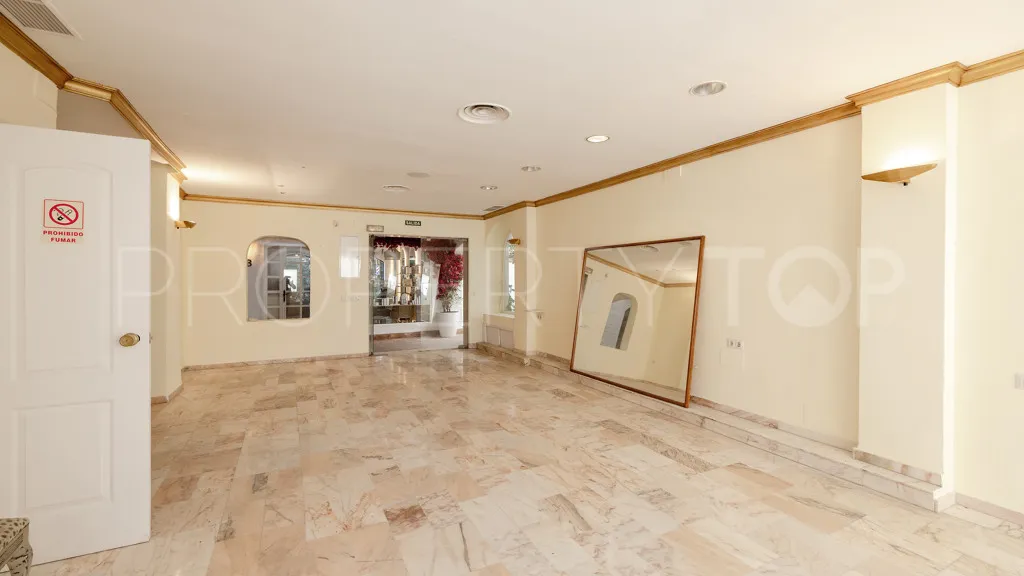 Marbella - Puerto Banus, local comercial a la venta