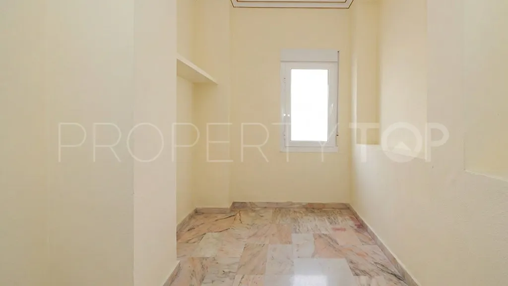 Marbella - Puerto Banus, local comercial a la venta