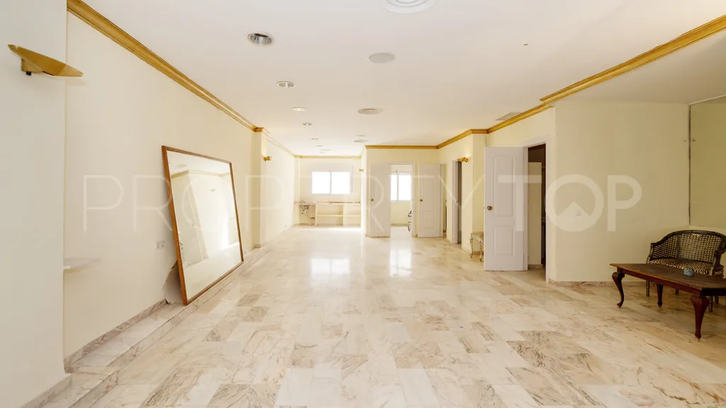 Marbella - Puerto Banus, local comercial a la venta