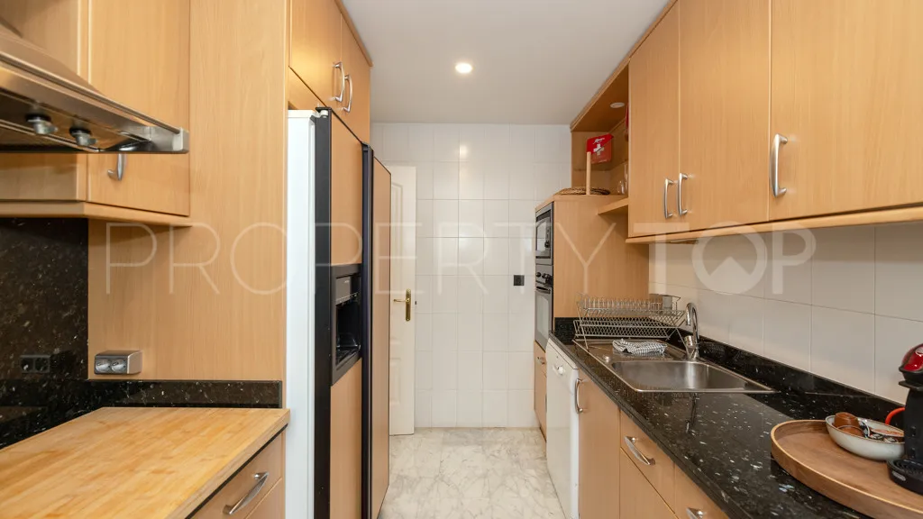 Se vende apartamento en Marbella - Puerto Banus con 4 dormitorios