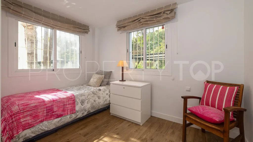 Se vende apartamento con 3 dormitorios en Benahavis