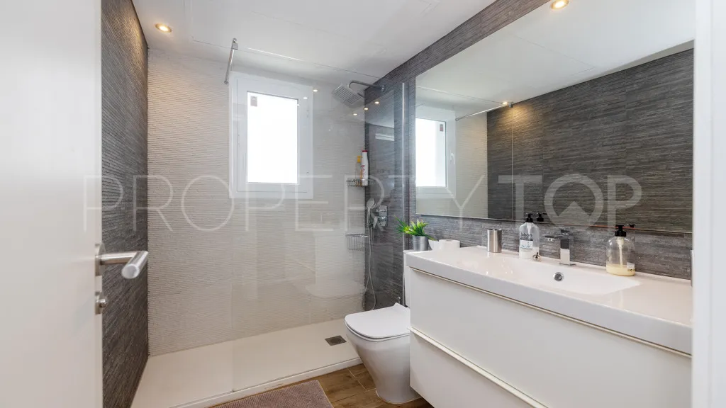 Se vende apartamento con 3 dormitorios en Benahavis
