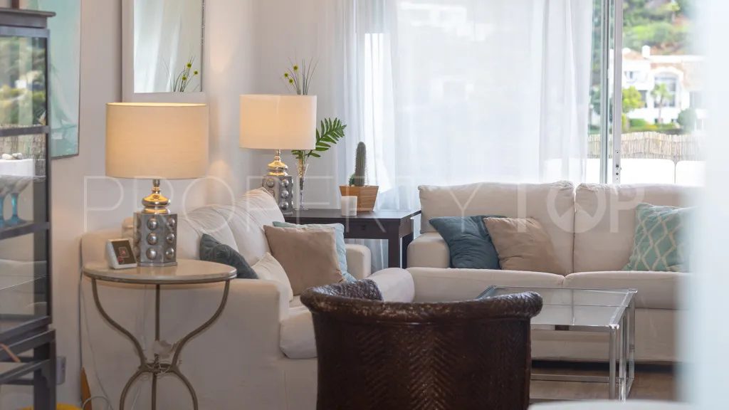 Se vende apartamento con 3 dormitorios en Benahavis