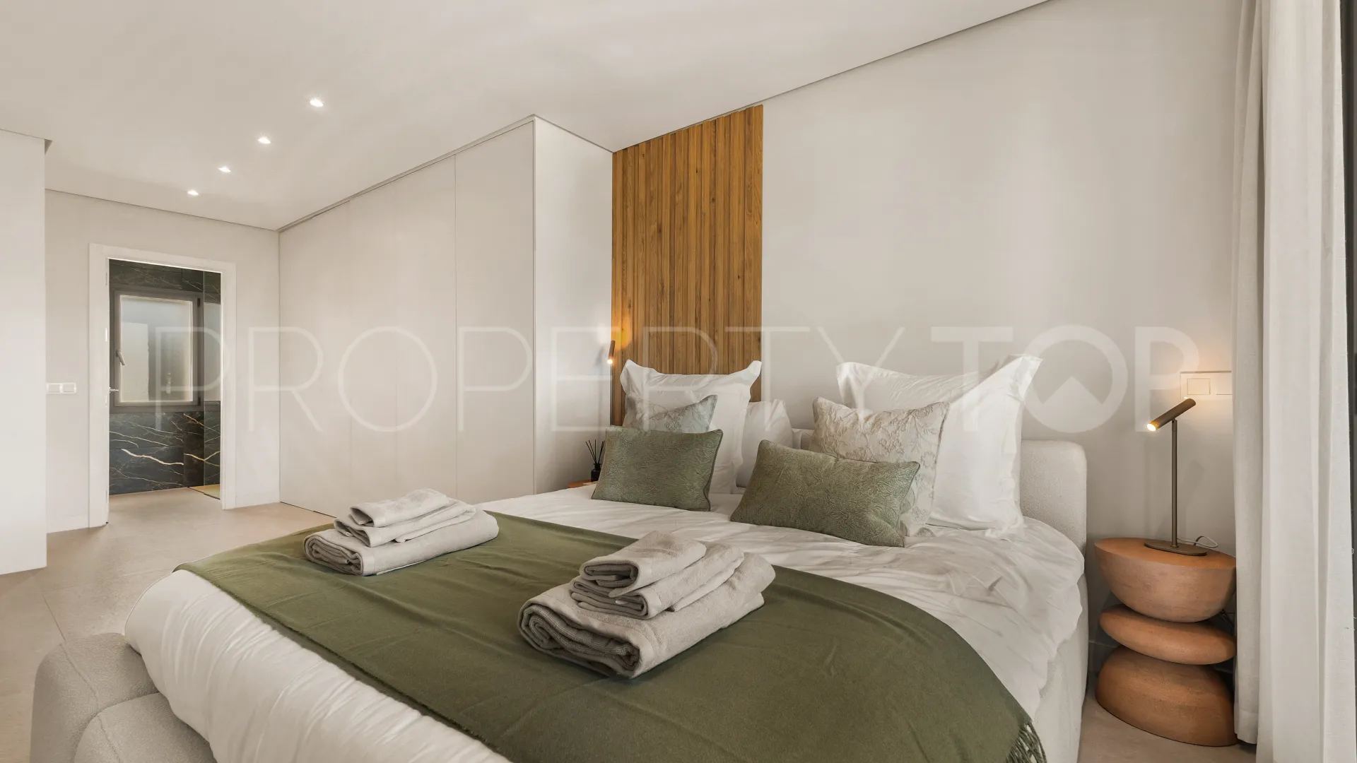 Jardines de Andalucia penthouse for sale