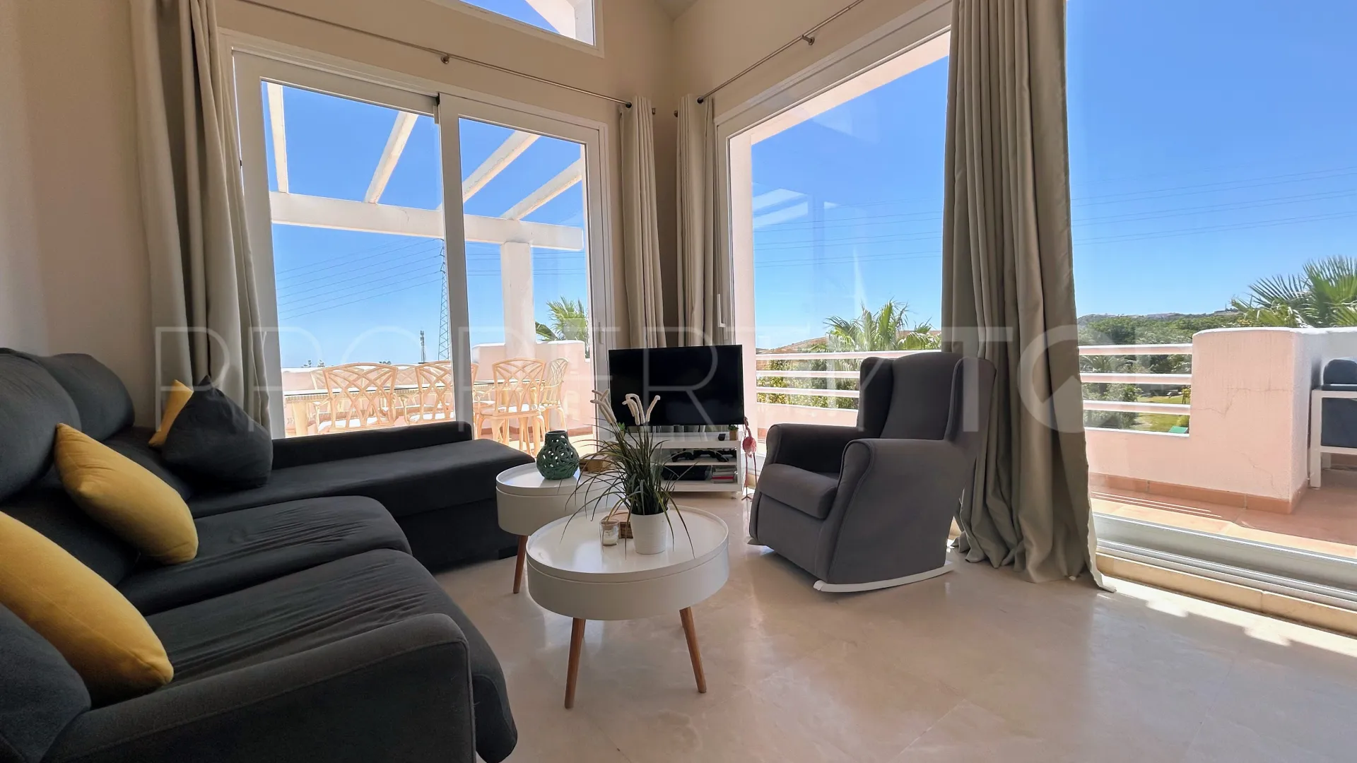 Ático en venta en Alcazaba Lagoon de 2 dormitorios