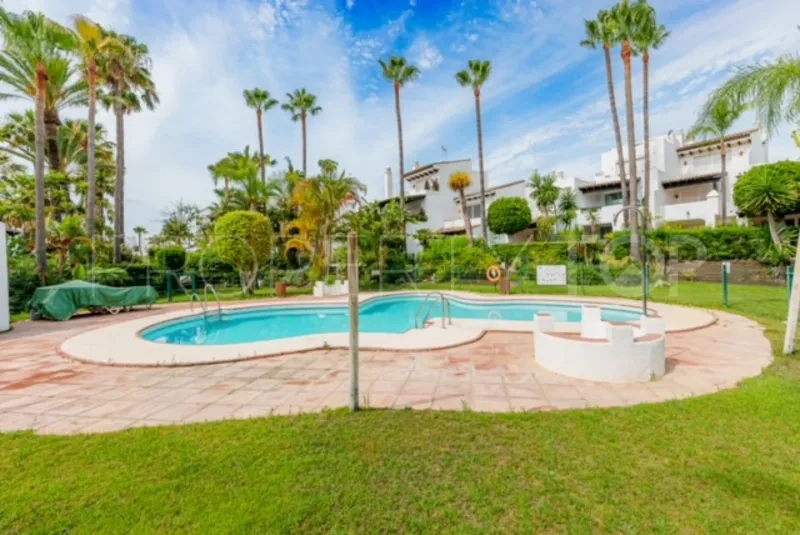 Adosado en venta con 4 dormitorios en Costalita del Mar