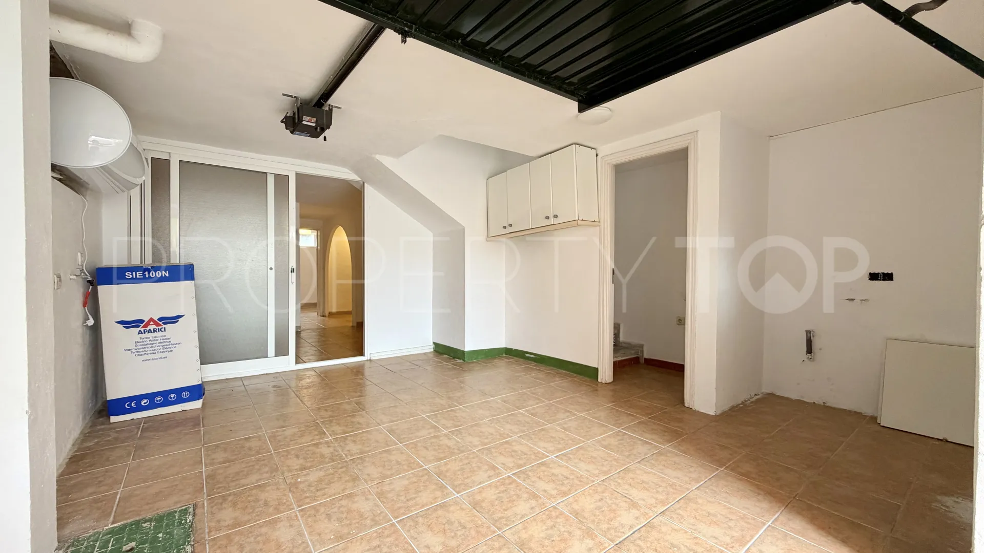 2 bedrooms town house in Garden Beach for sale
