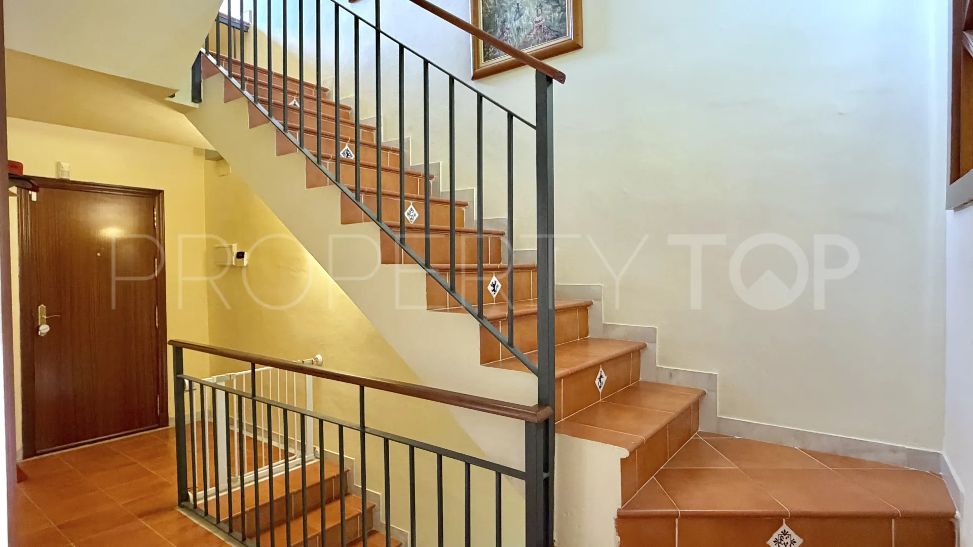 For sale town house in Cancelada