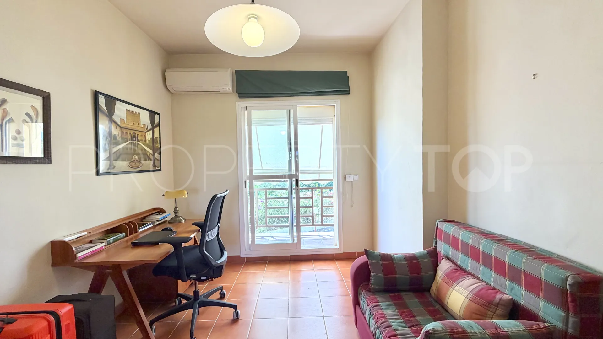 For sale town house in Cancelada