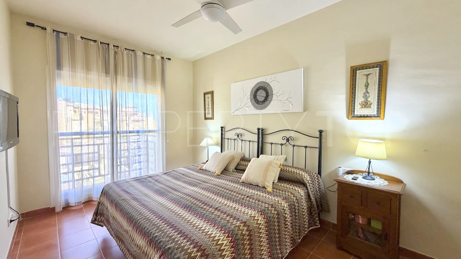 For sale town house in Cancelada