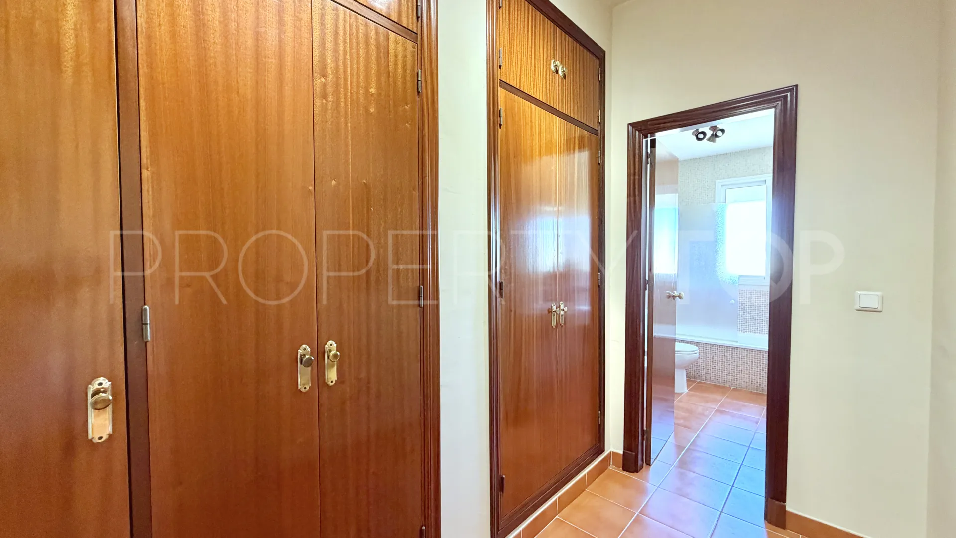 For sale town house in Cancelada