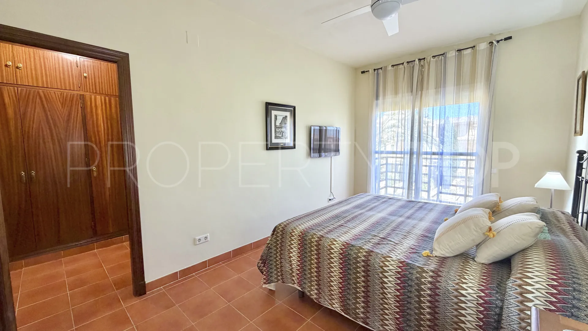 For sale town house in Cancelada