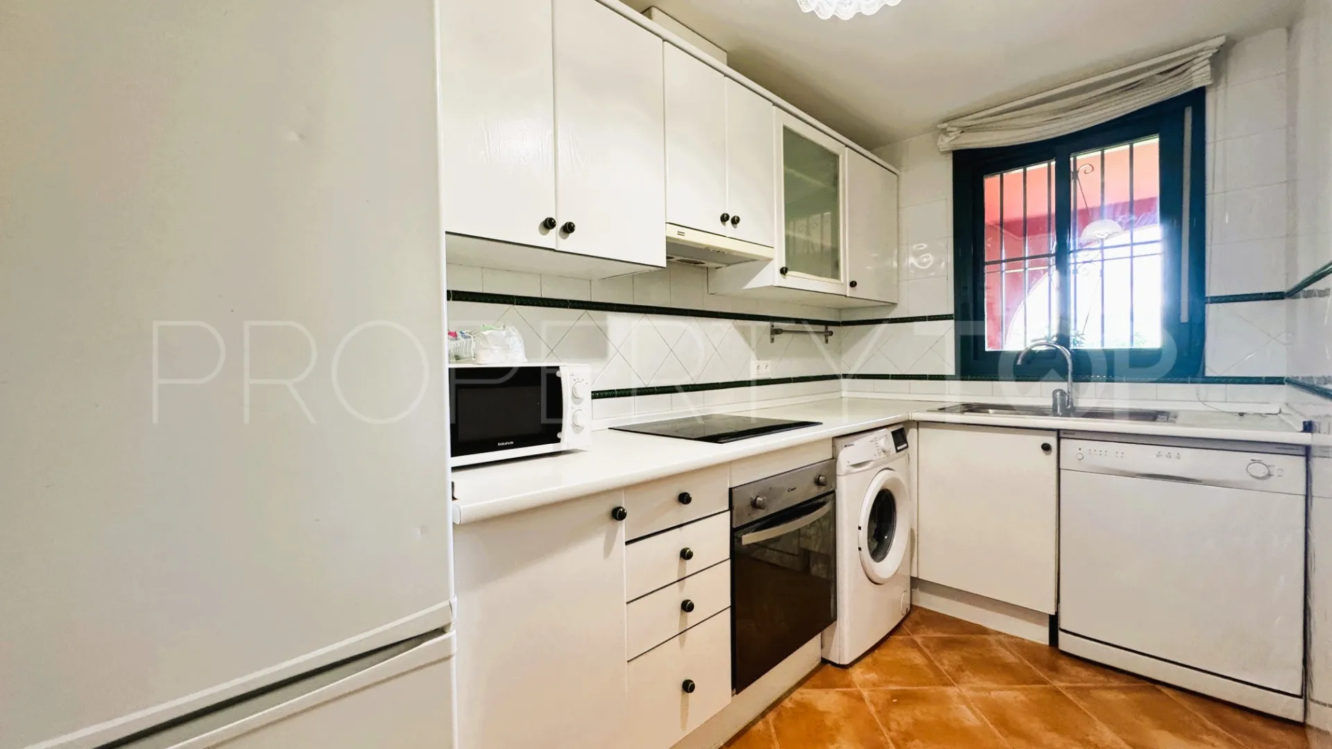 Marina de Casares, apartamento en venta con 2 dormitorios