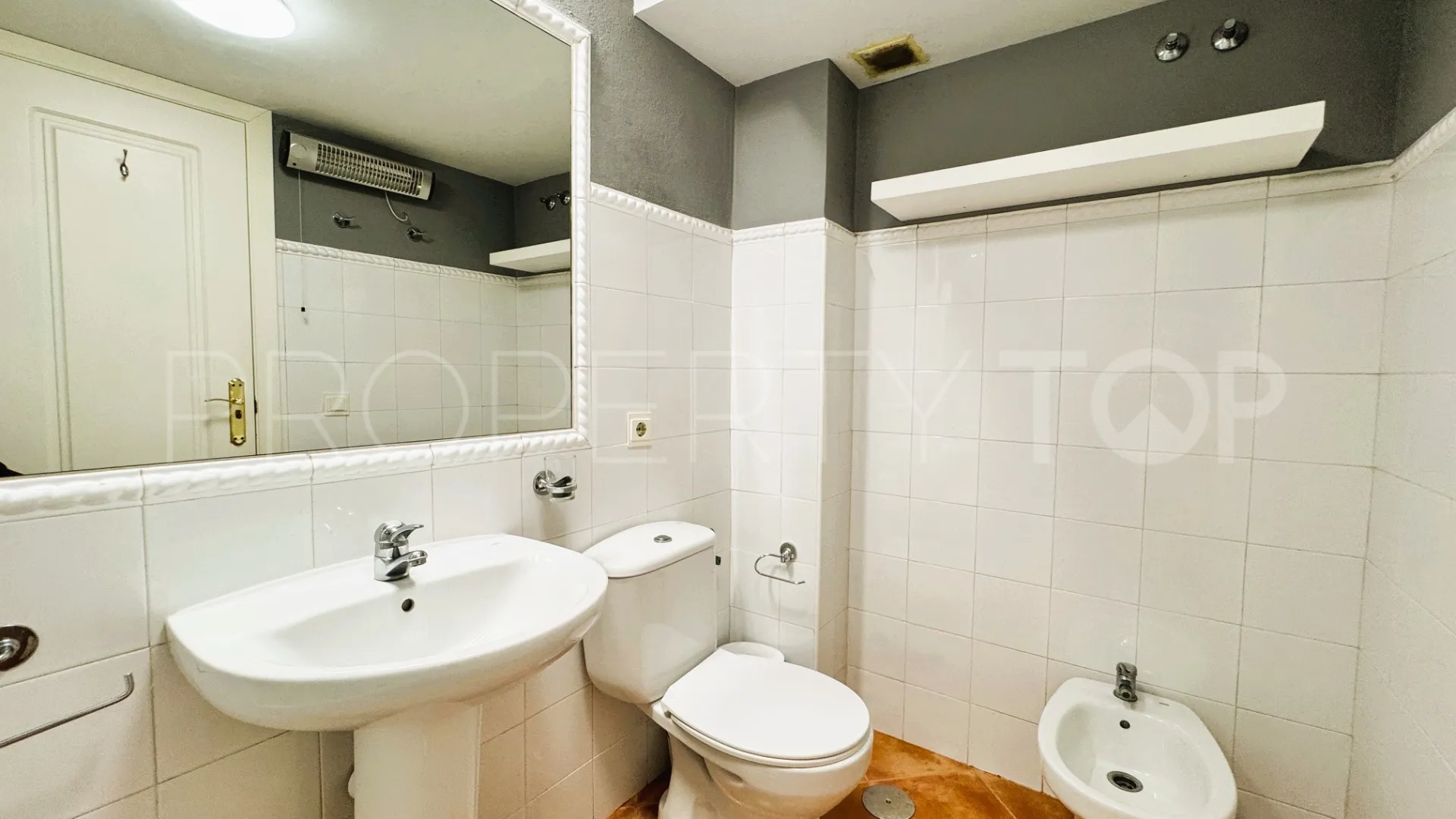 Marina de Casares, apartamento en venta con 2 dormitorios