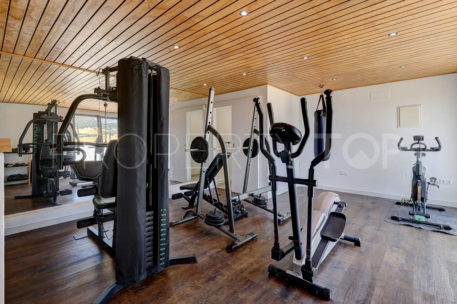 Villa for sale in Casares