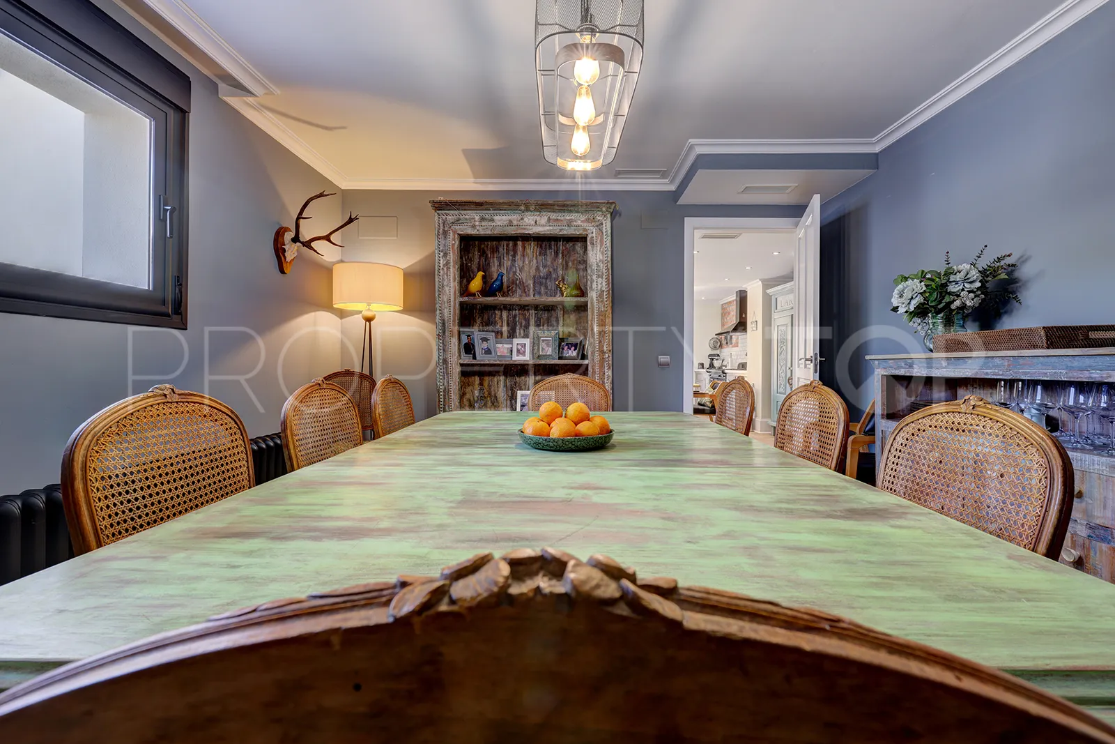 Villa for sale in Casares