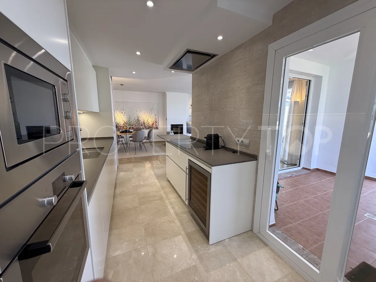Se vende apartamento en La Mairena de 3 dormitorios