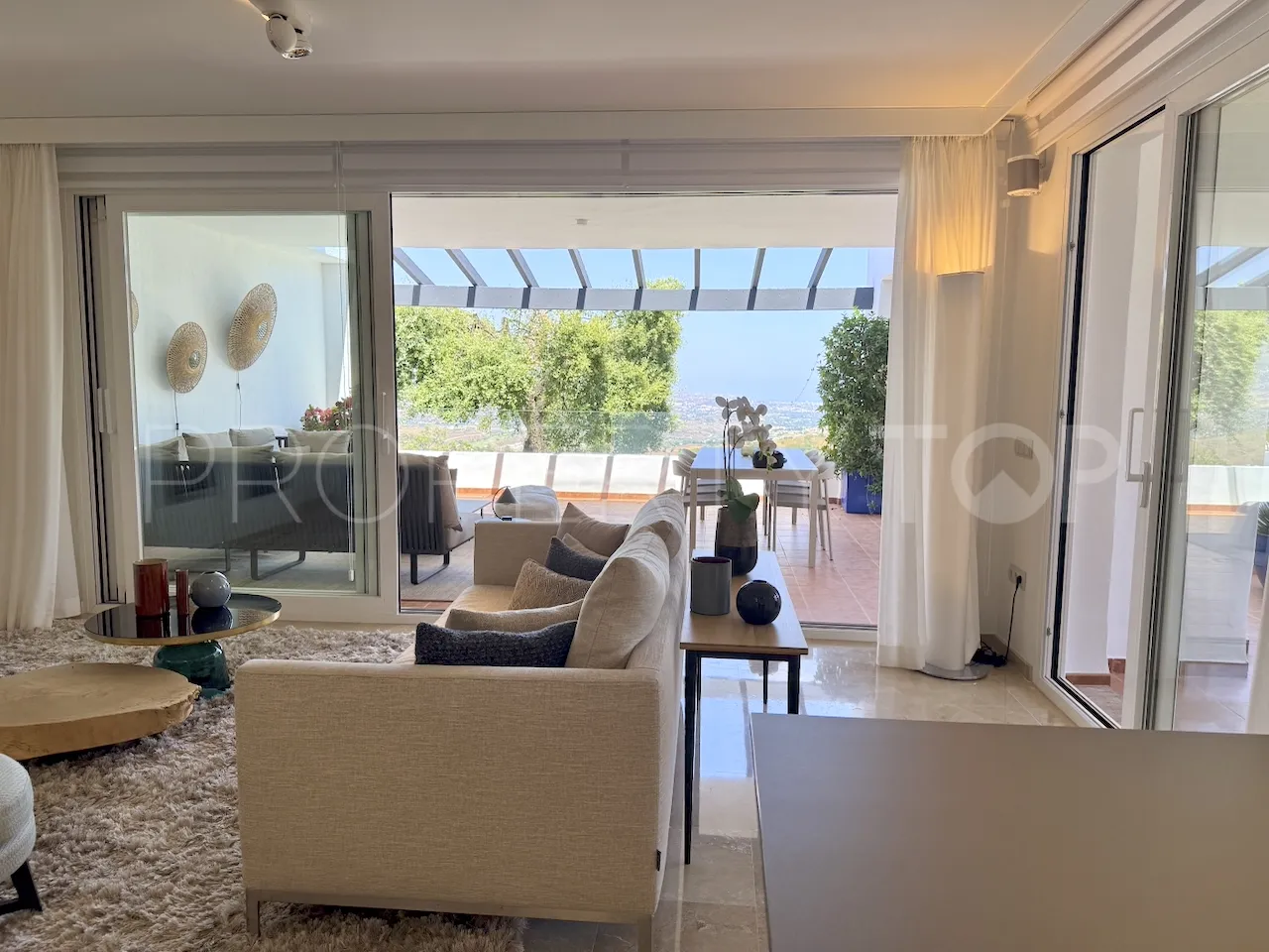 Se vende apartamento en La Mairena de 3 dormitorios