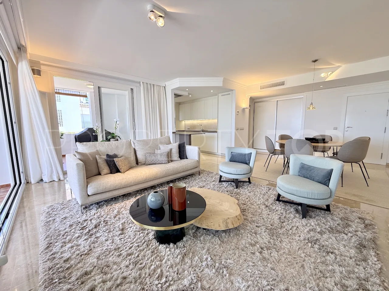 Se vende apartamento en La Mairena de 3 dormitorios