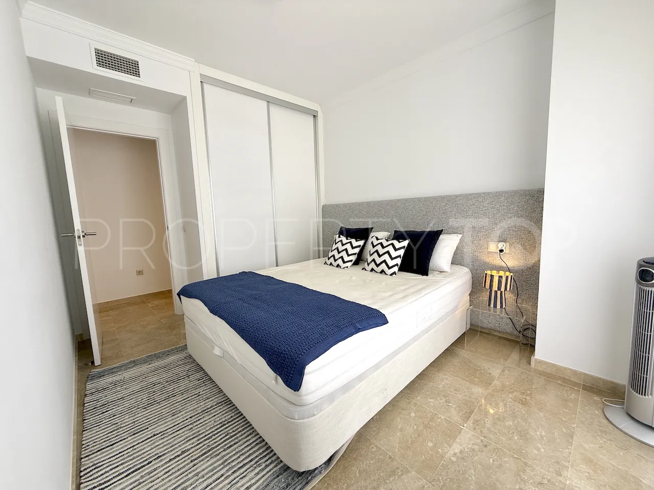 Se vende apartamento en La Mairena de 3 dormitorios