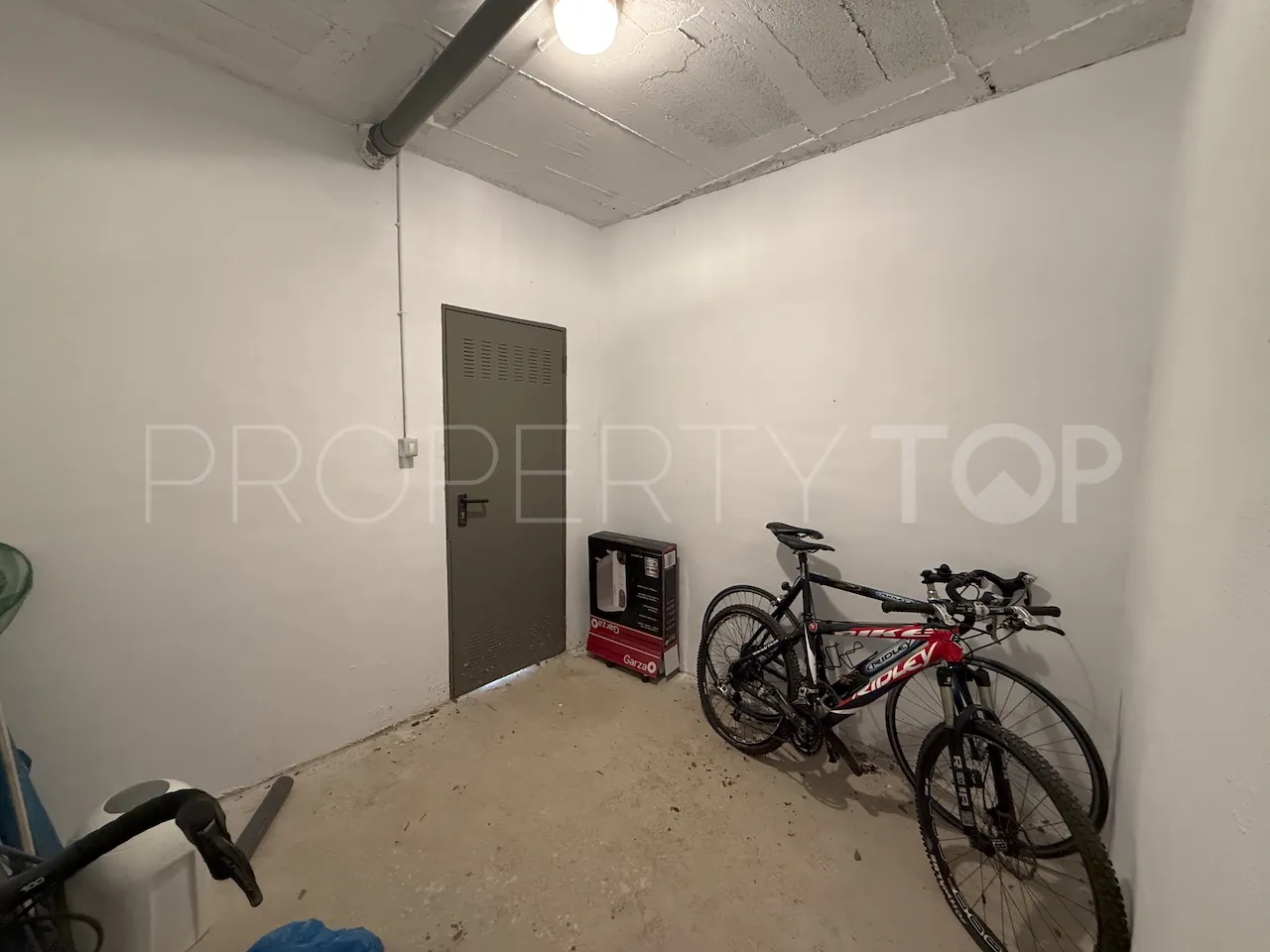 Se vende apartamento en La Mairena de 3 dormitorios