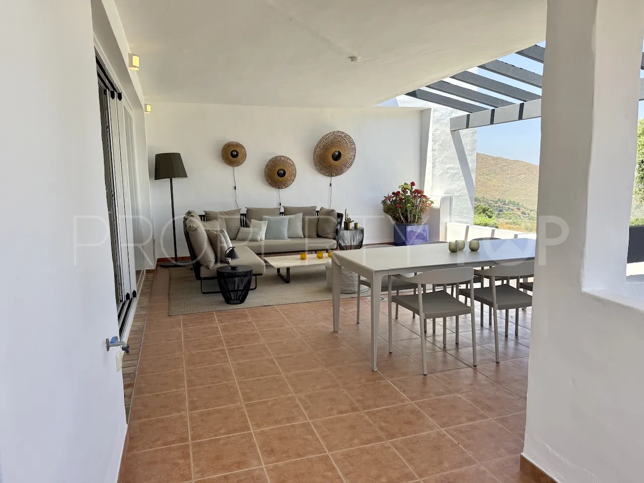 Se vende apartamento en La Mairena de 3 dormitorios