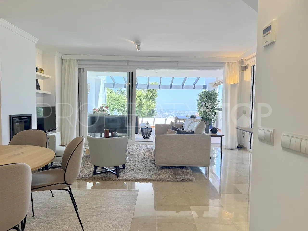 Se vende apartamento en La Mairena de 3 dormitorios