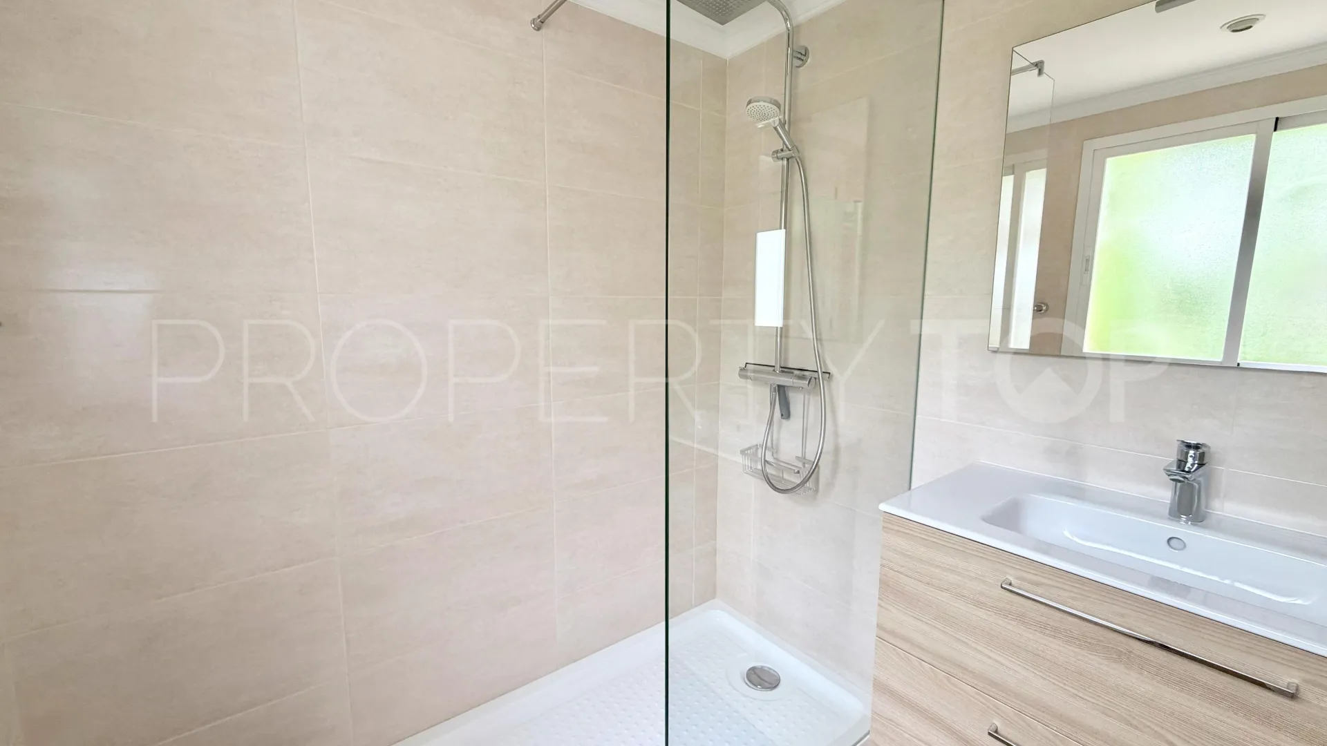 Se vende casa en Dominion Beach de 3 dormitorios