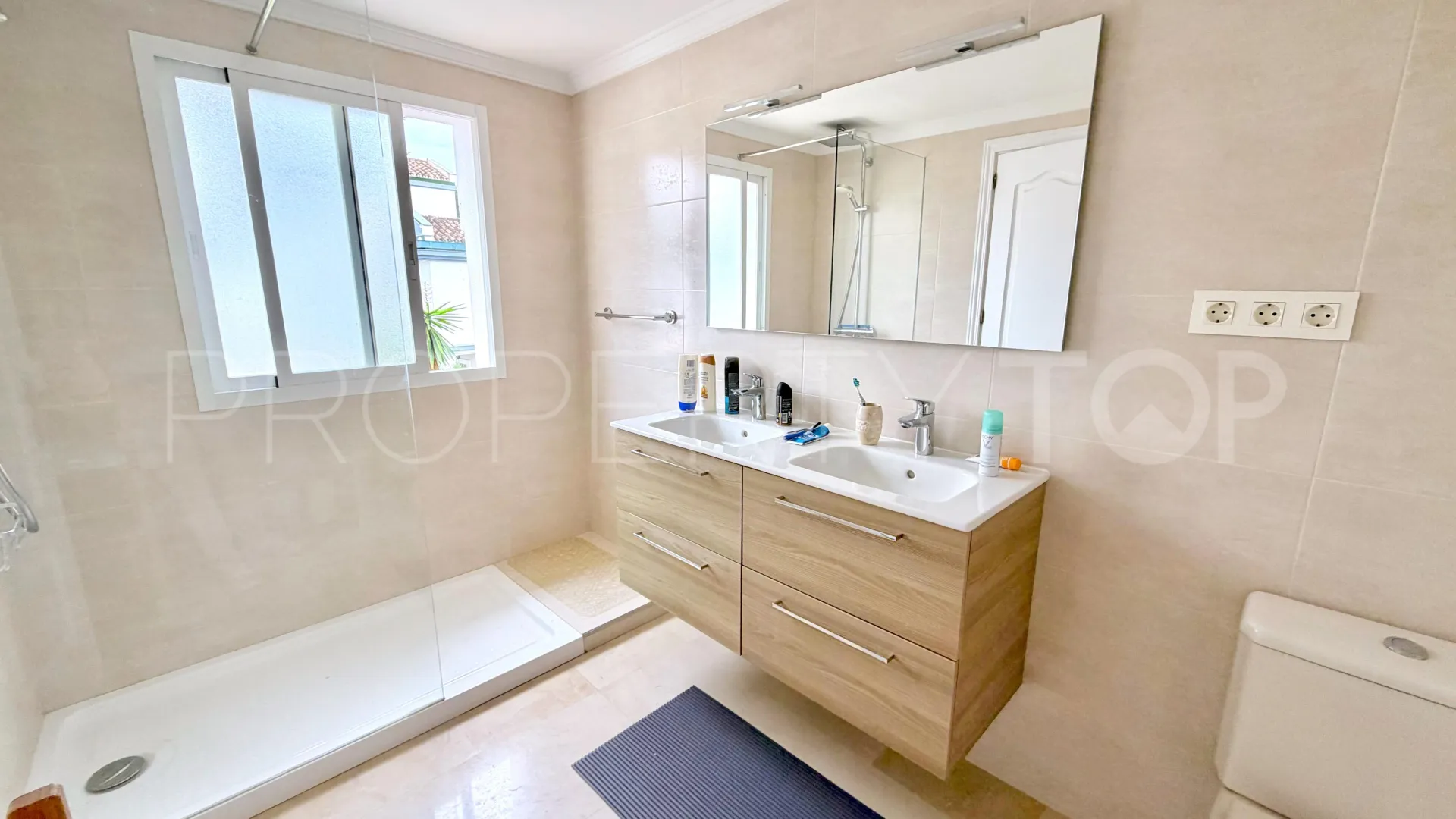 Se vende casa en Dominion Beach de 3 dormitorios