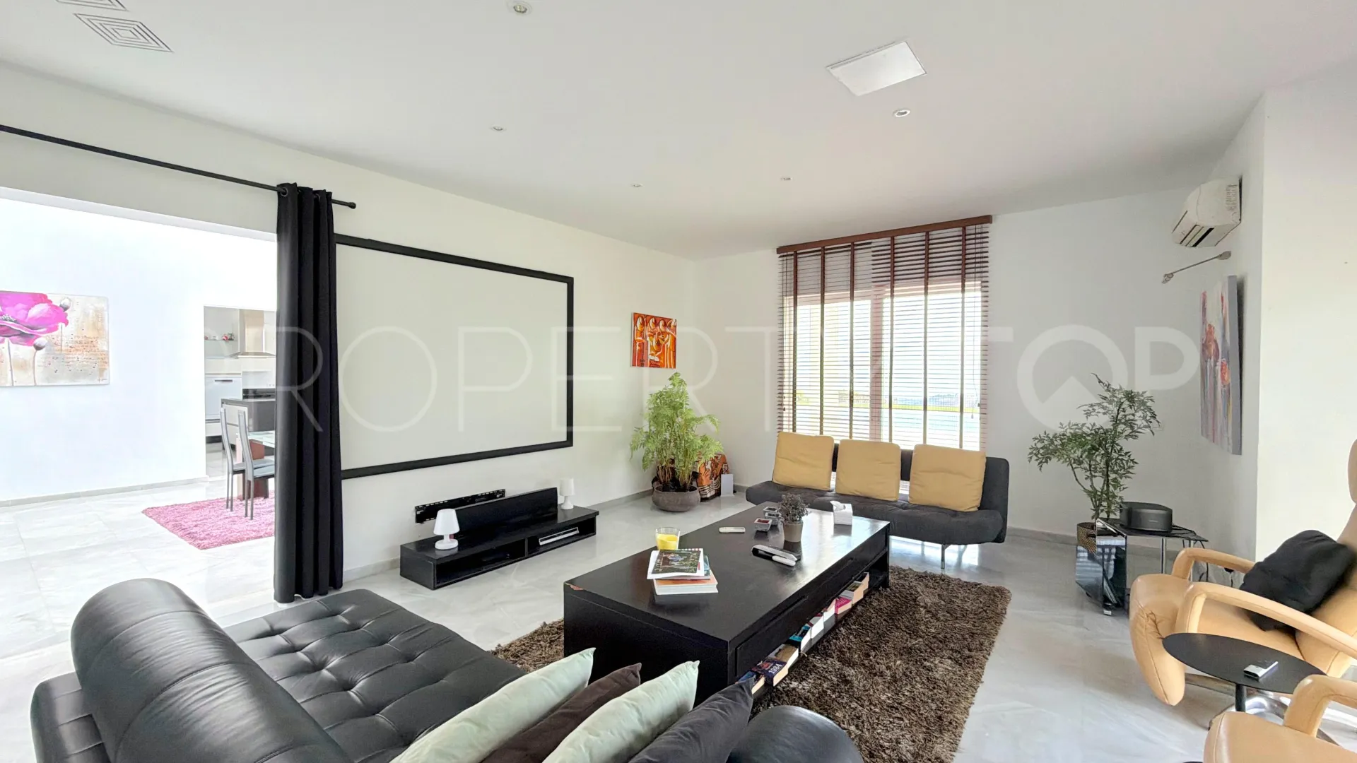 4 bedrooms villa in Los Reales - Sierra Estepona for sale
