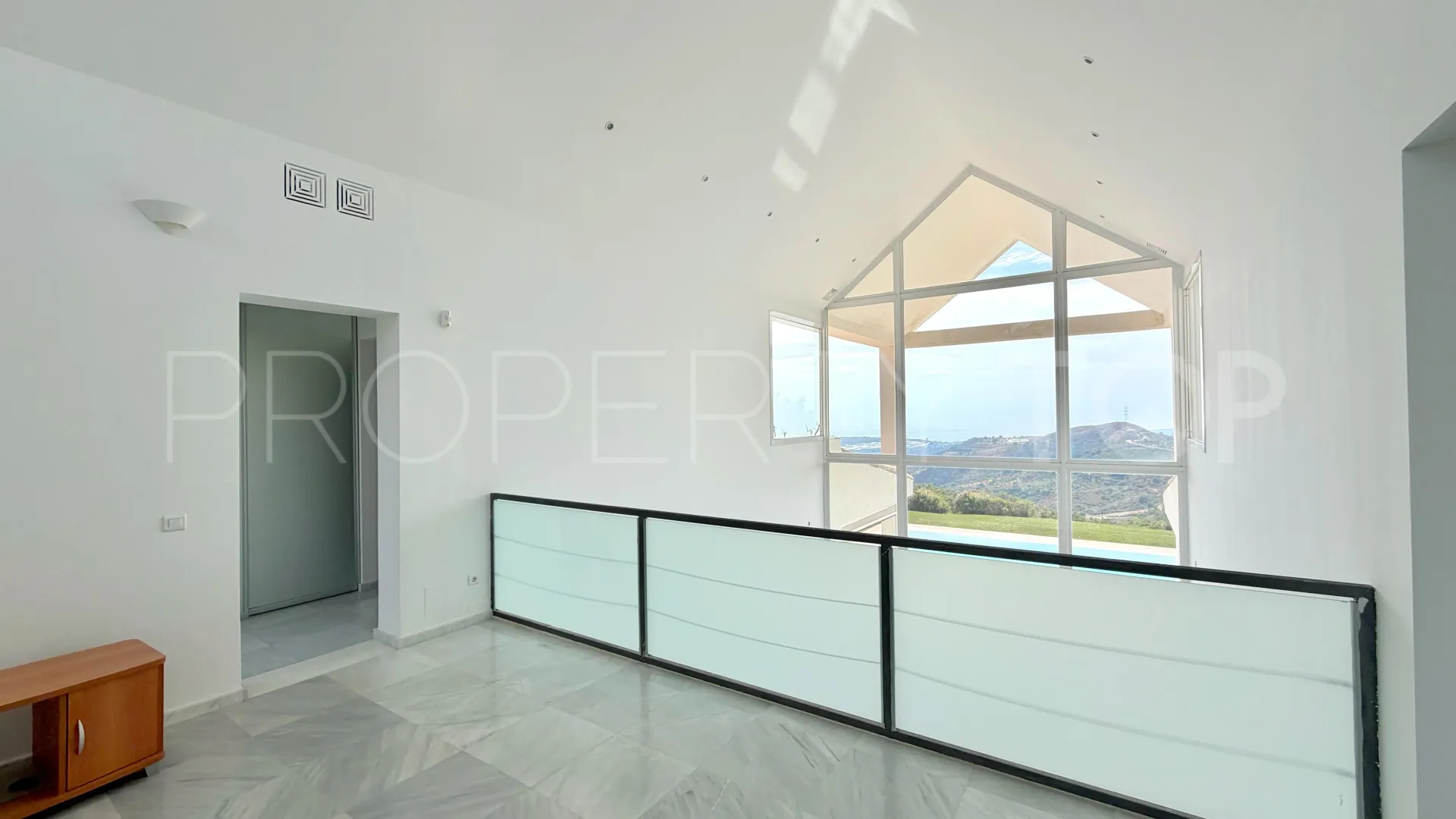 4 bedrooms villa in Los Reales - Sierra Estepona for sale