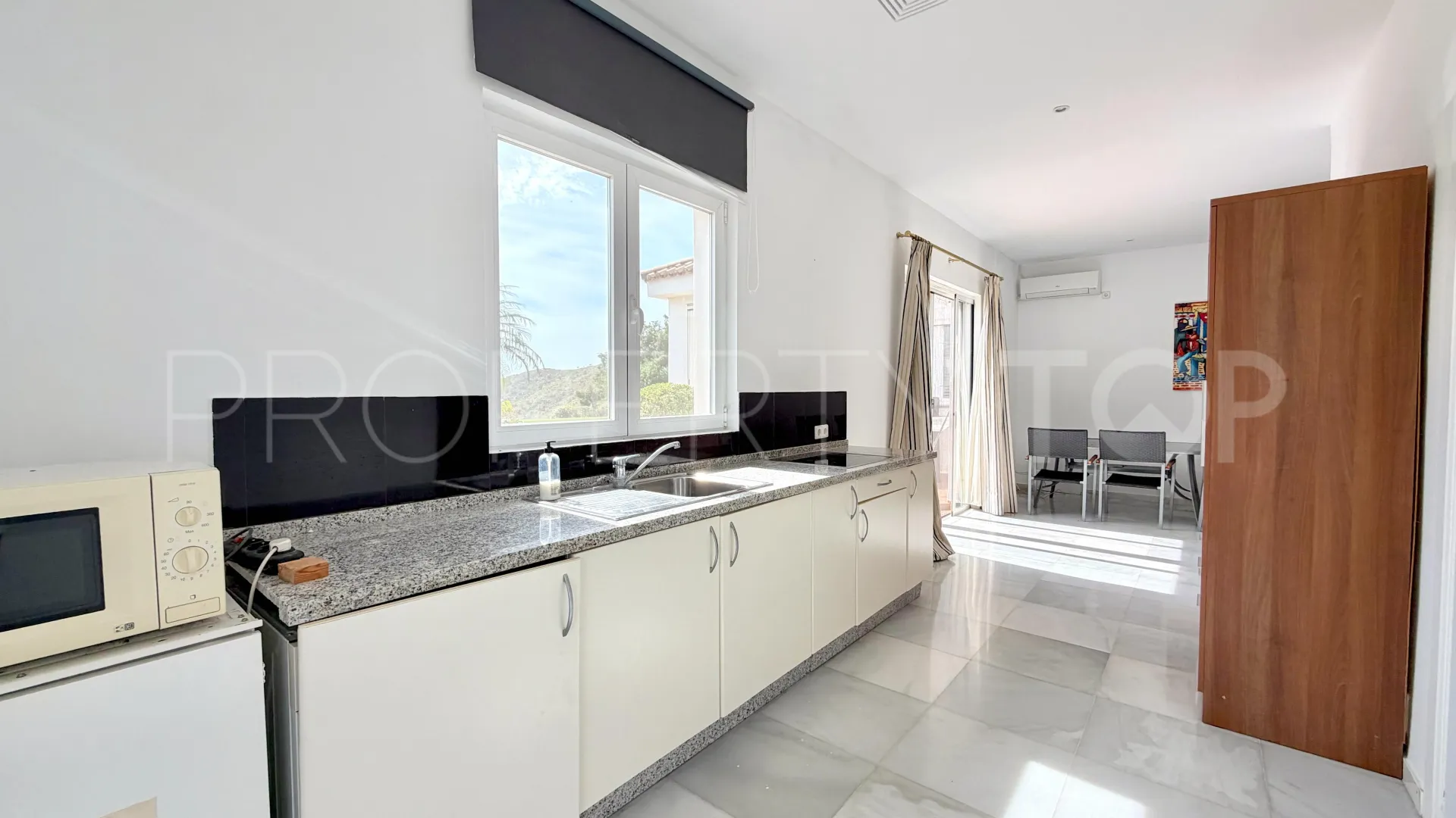 4 bedrooms villa in Los Reales - Sierra Estepona for sale