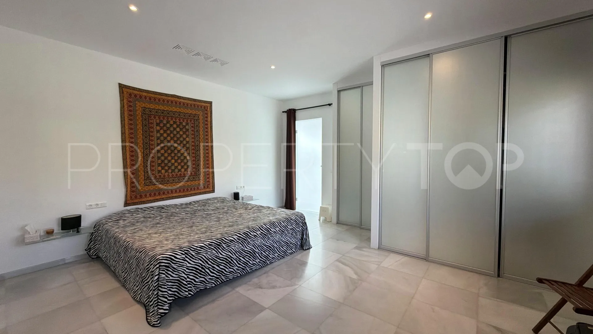 4 bedrooms villa in Los Reales - Sierra Estepona for sale