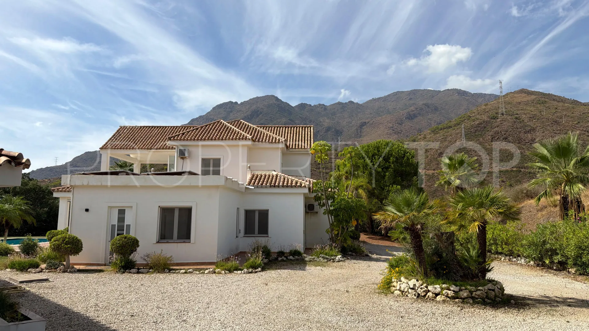 4 bedrooms villa in Los Reales - Sierra Estepona for sale
