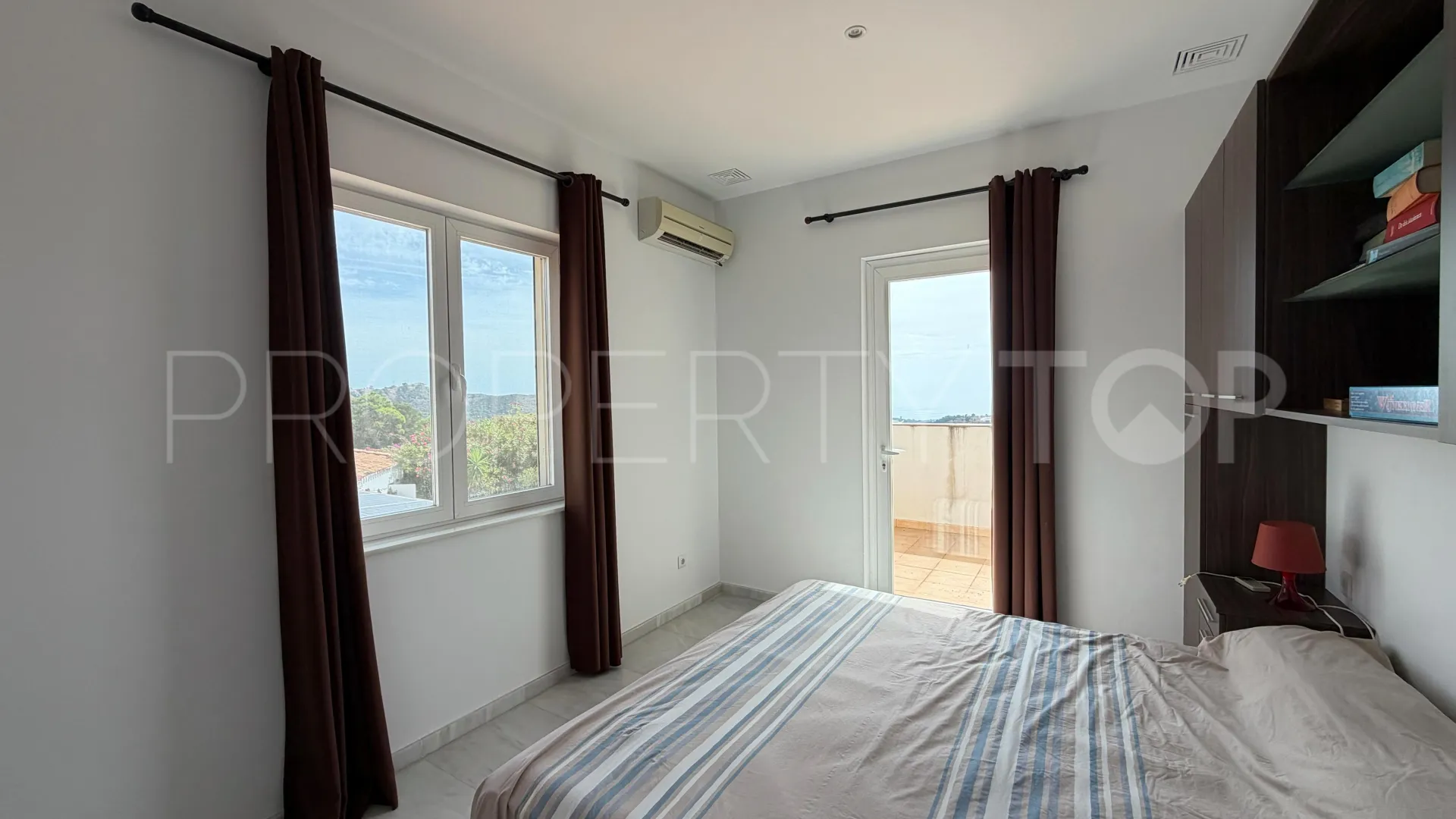 4 bedrooms villa in Los Reales - Sierra Estepona for sale