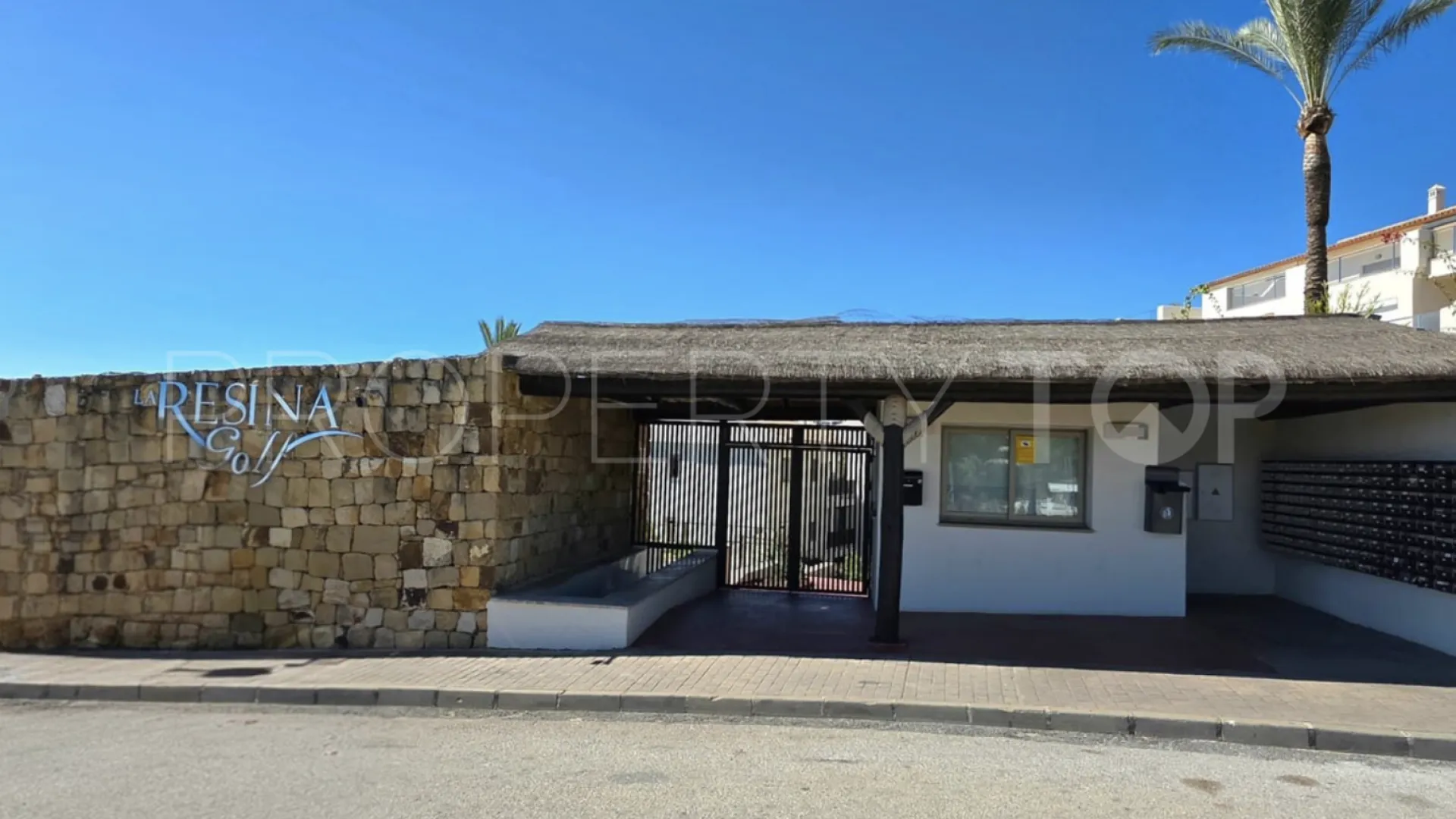 Apartamento planta baja a la venta en La Resina Golf