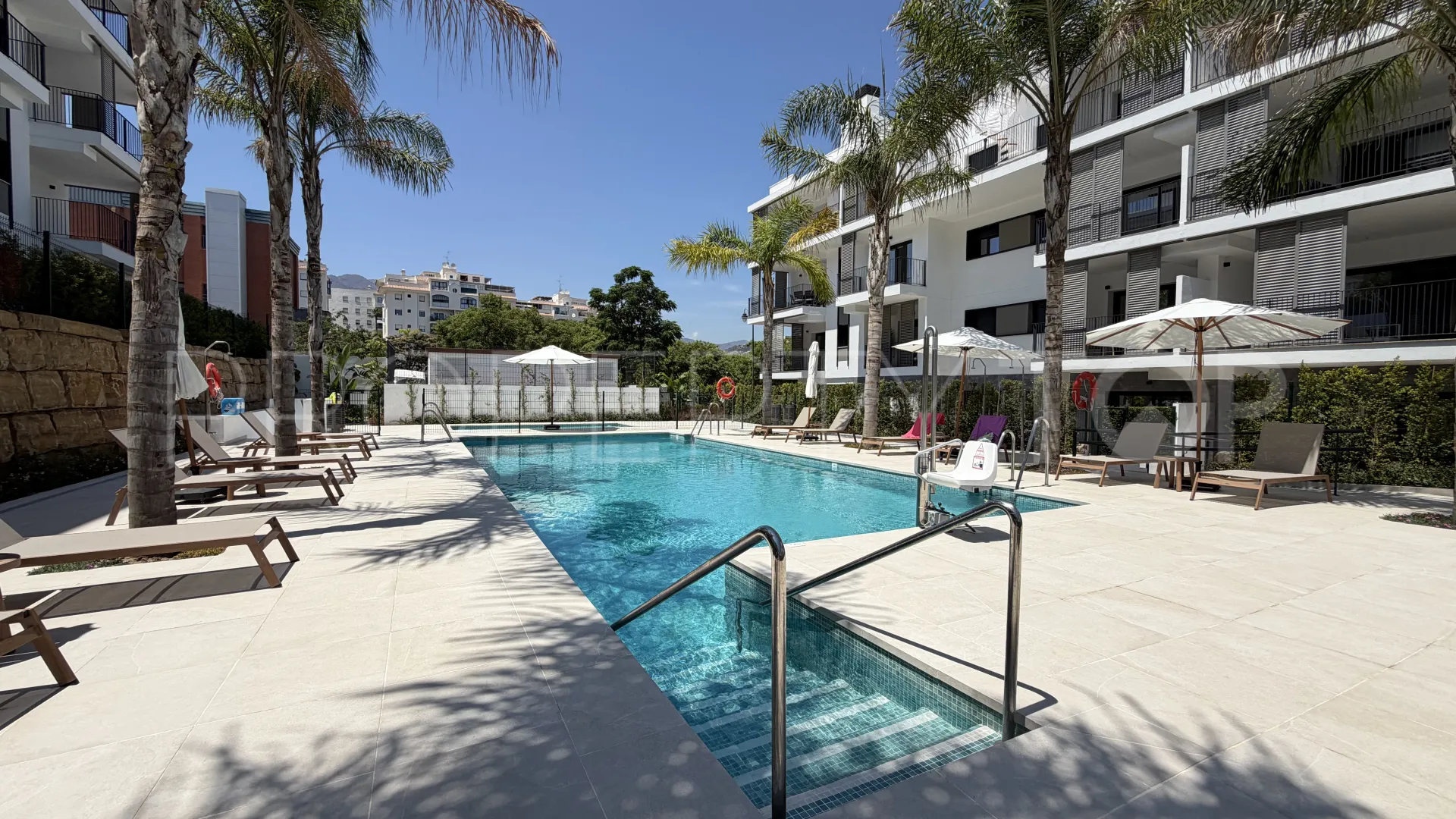 For sale apartment in Estepona Centre