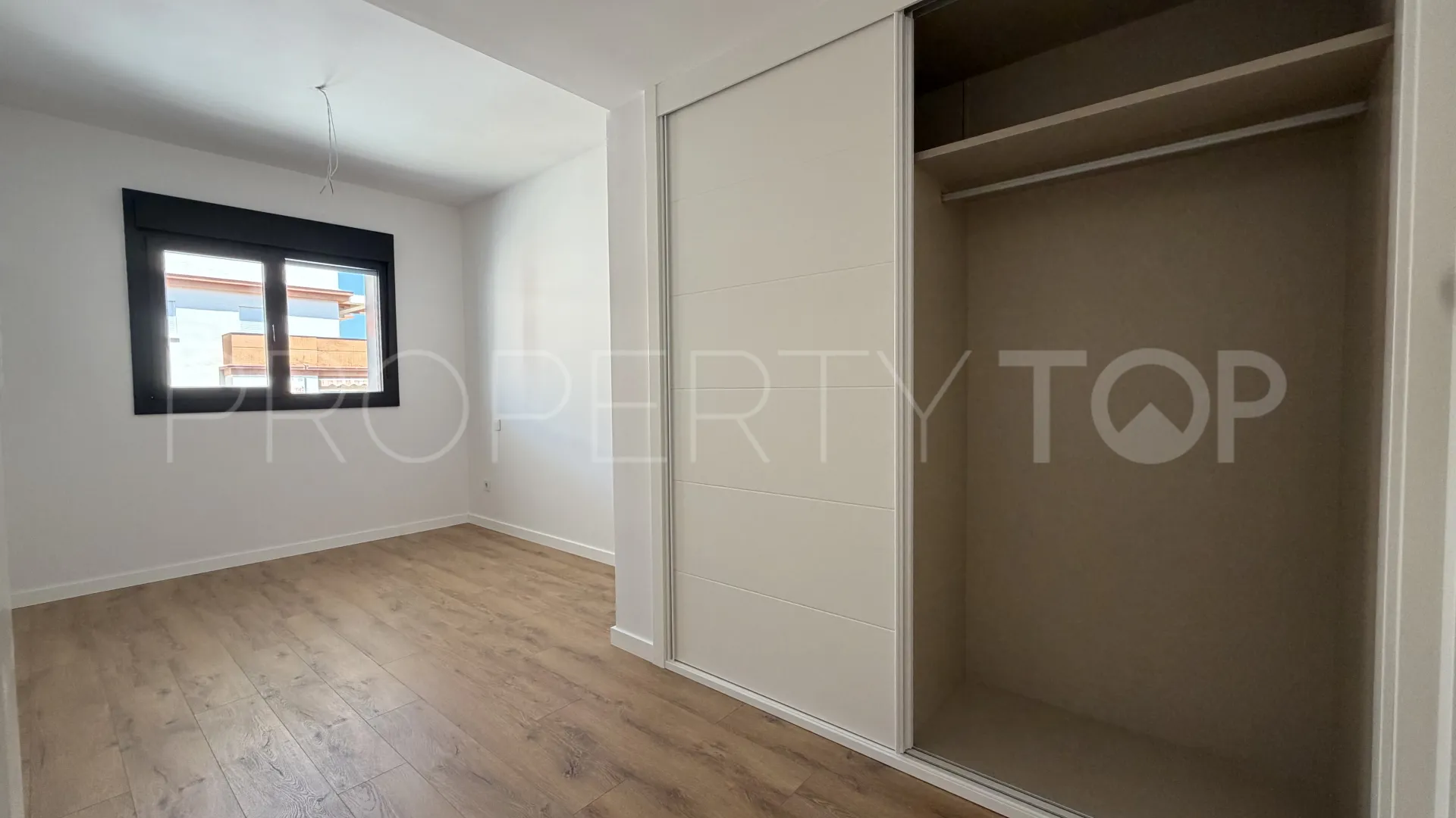 For sale apartment in Estepona Centre