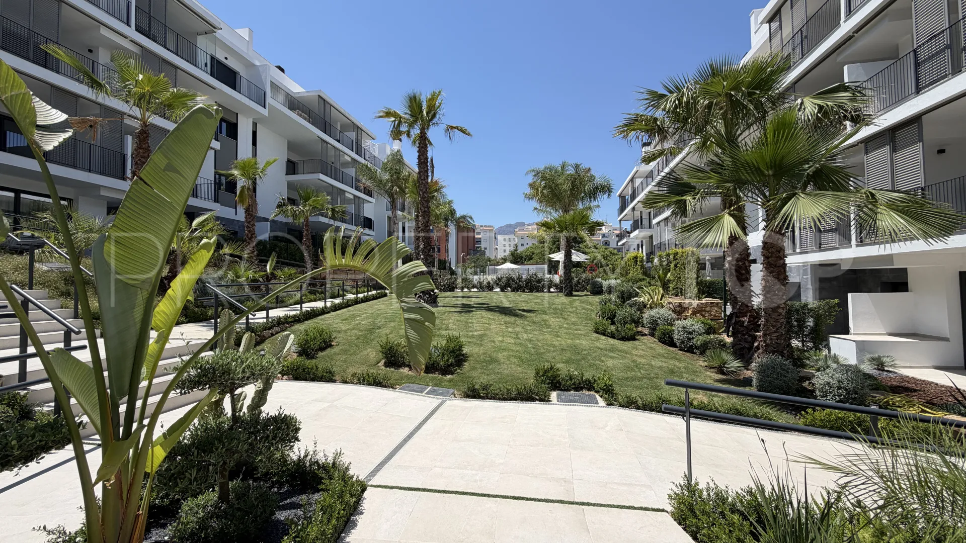 For sale apartment in Estepona Centre