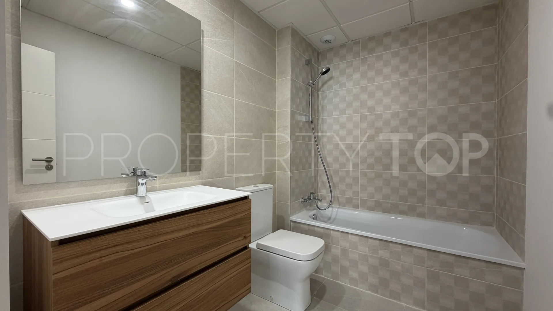 For sale apartment in Estepona Centre