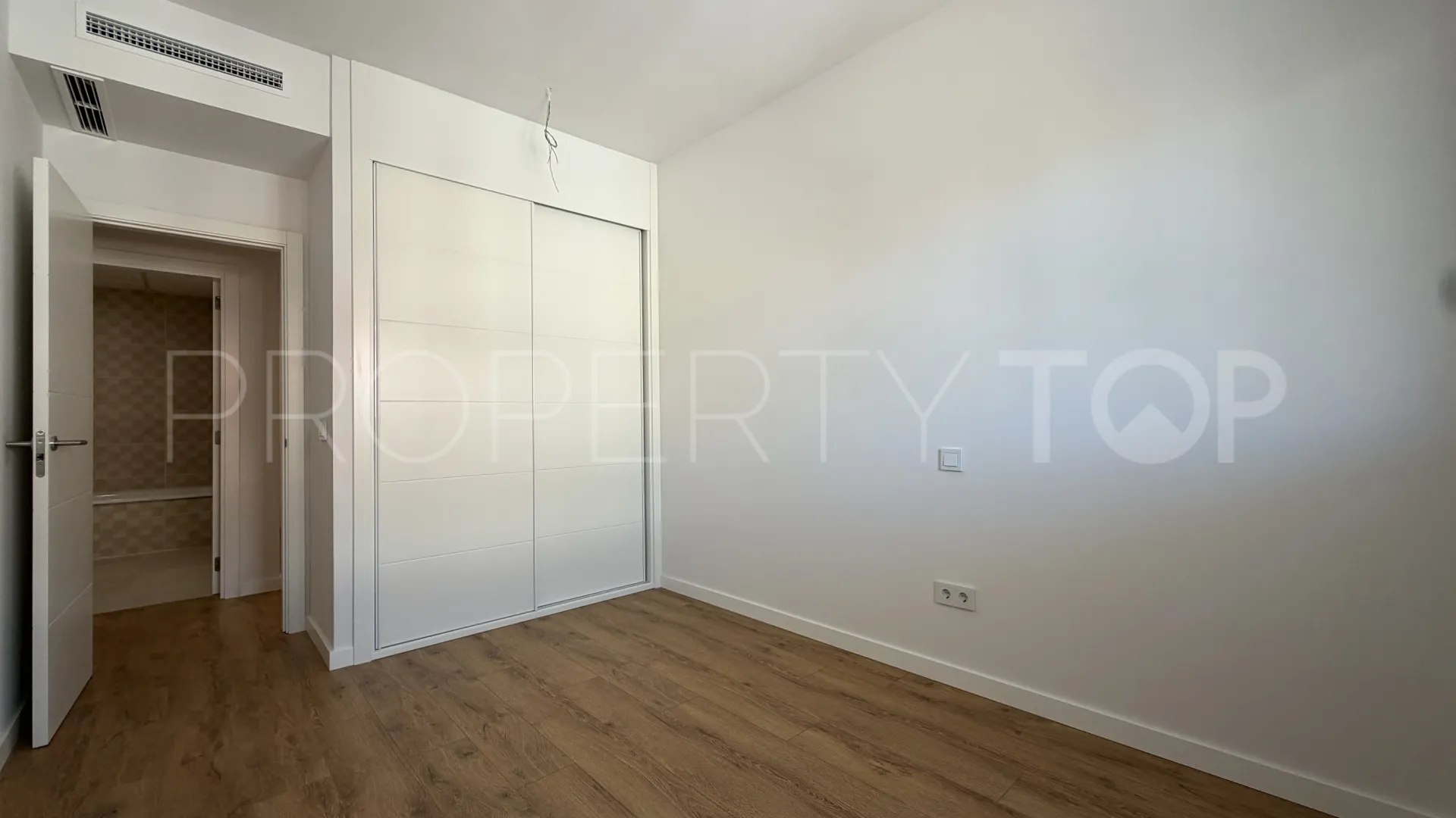 For sale apartment in Estepona Centre