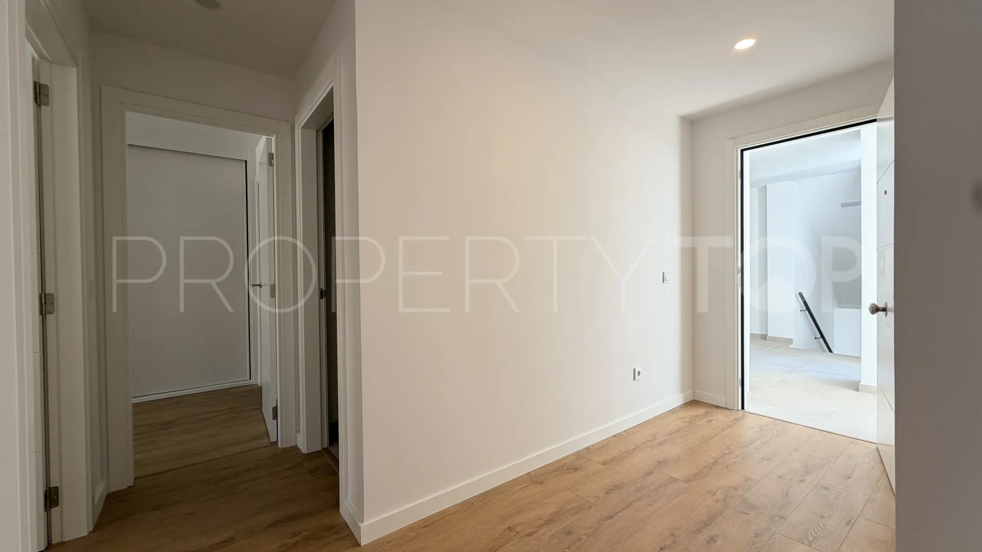 For sale apartment in Estepona Centre
