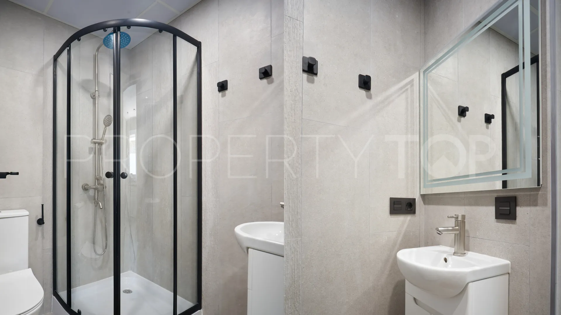 For sale apartment with 2 bedrooms in Nueva Andalucia