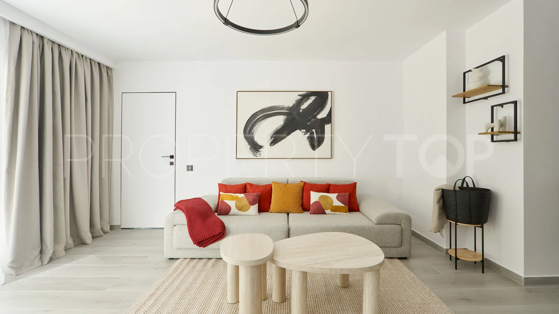 For sale apartment with 2 bedrooms in Nueva Andalucia