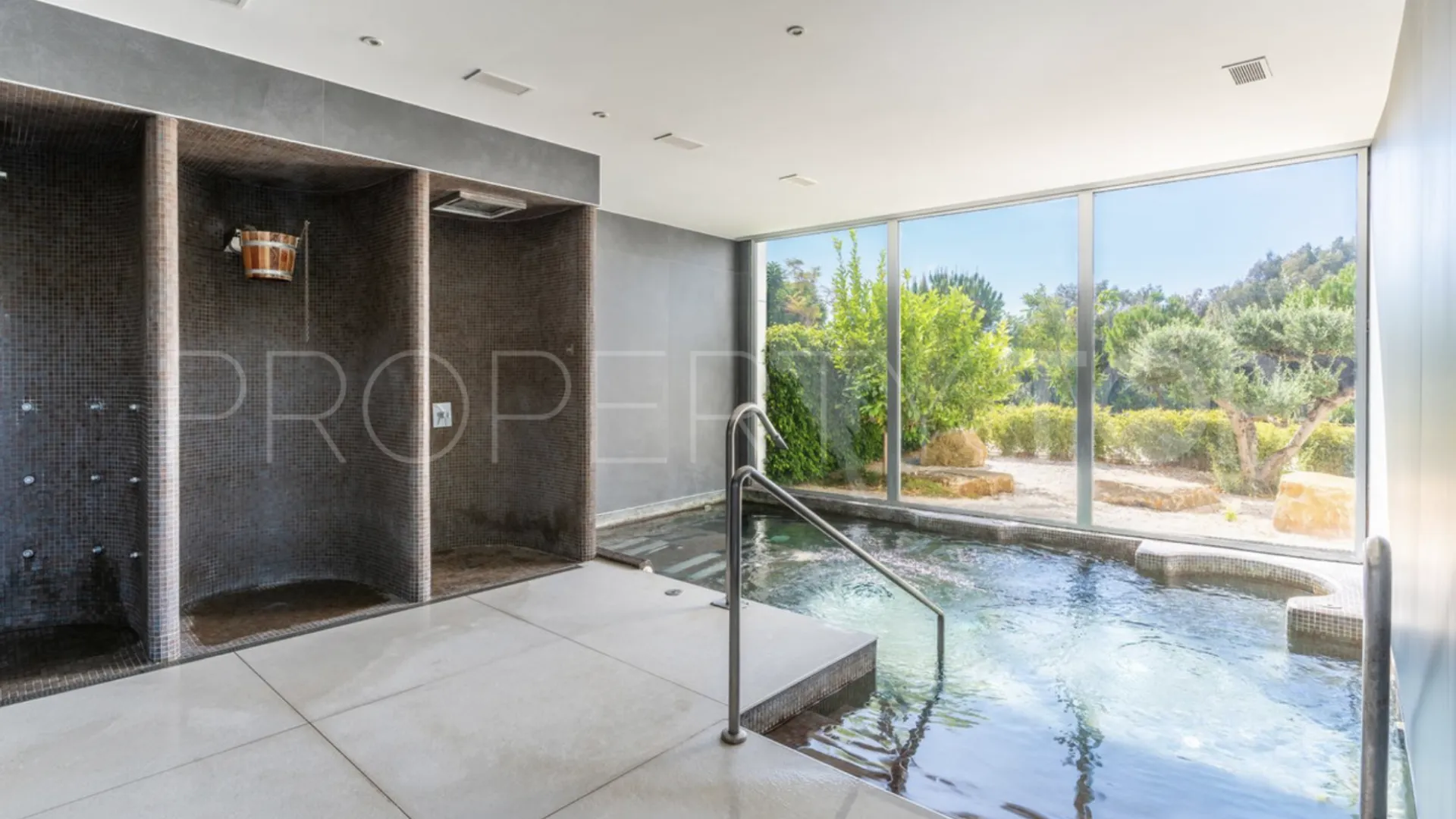2 bedrooms ground floor apartment for sale in The Edge