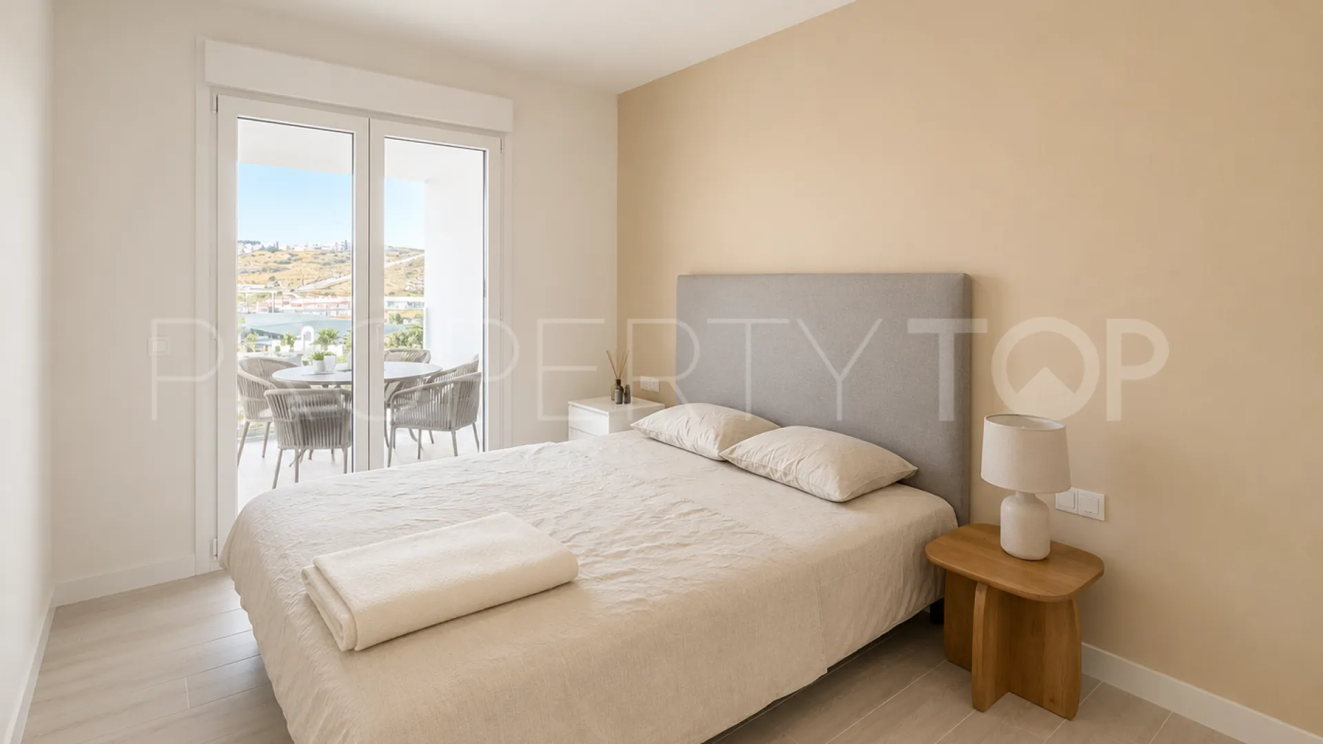 Apartment for sale in Estepona Town