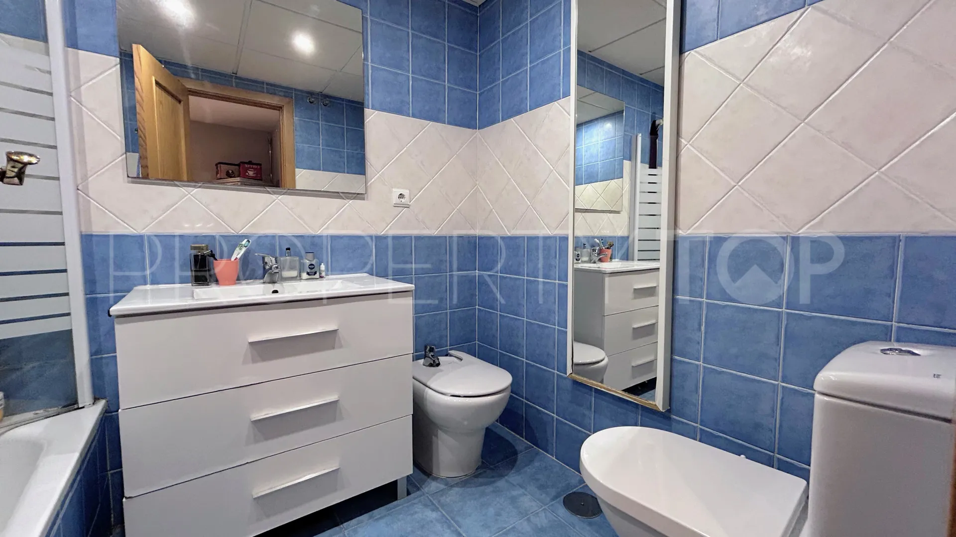 For sale apartment in Selwo