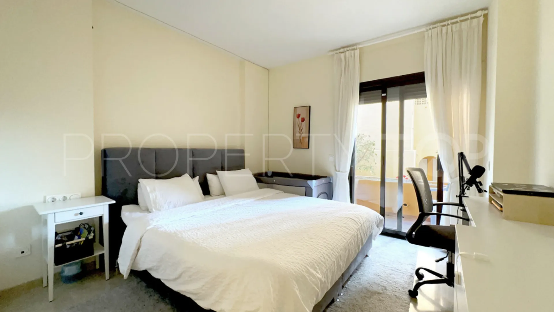 Coto Real apartment for sale