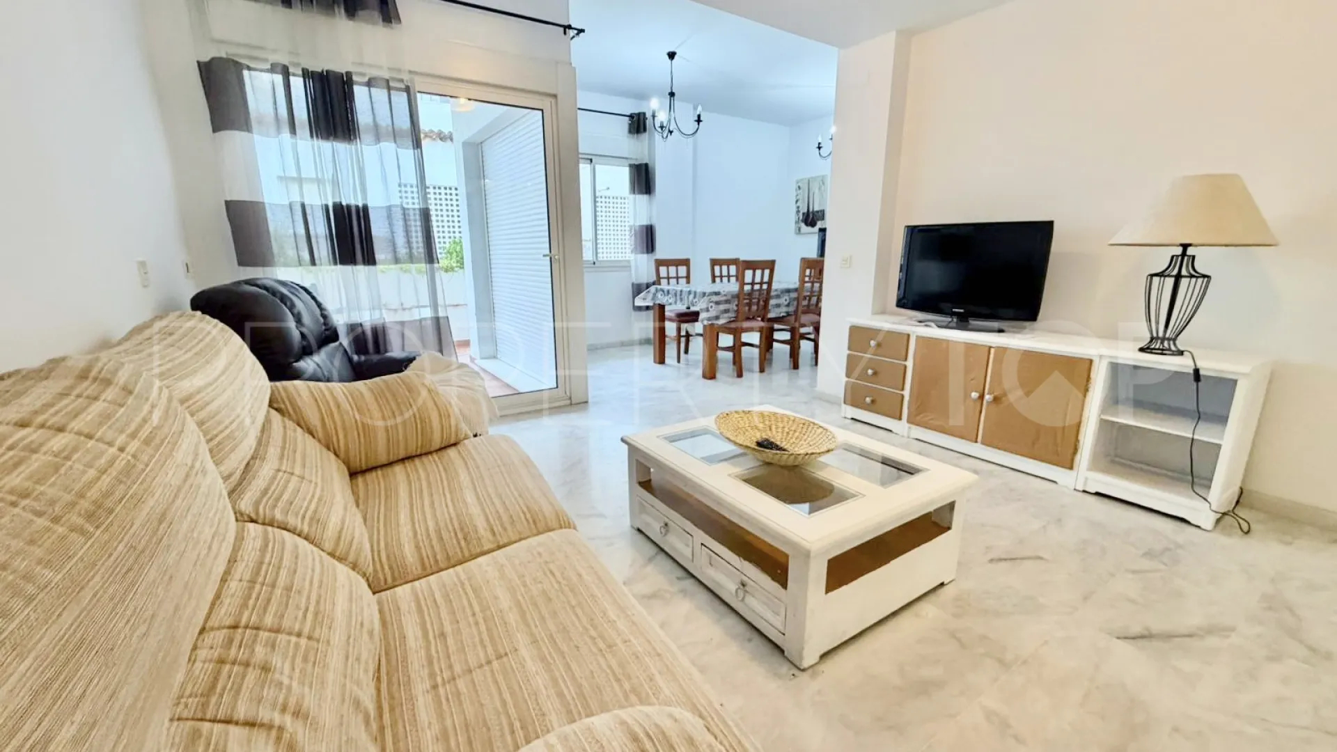 Comprar apartamento planta baja en Valle Romano con 3 dormitorios