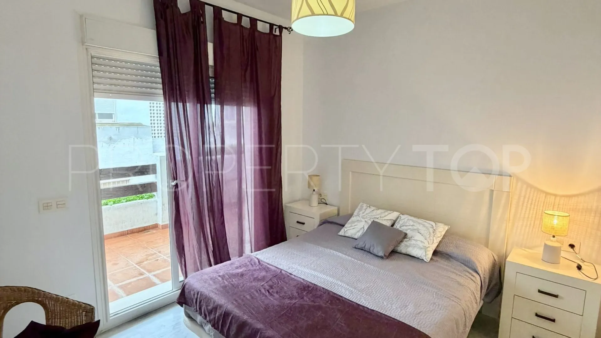 Comprar apartamento planta baja en Valle Romano con 3 dormitorios
